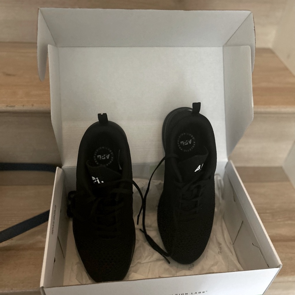 APL tech loom sneakers. Only worn once perfect condition